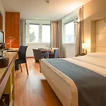 Radisson Blu Hotel, Hotel