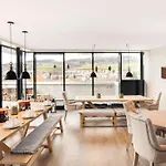 Radisson Blu Hotel, Ξενοδοχείο