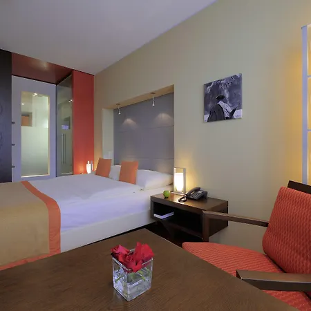 Radisson Blu Hotel, Hotel