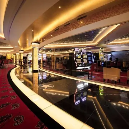 Radisson Blu Hotel, 4*