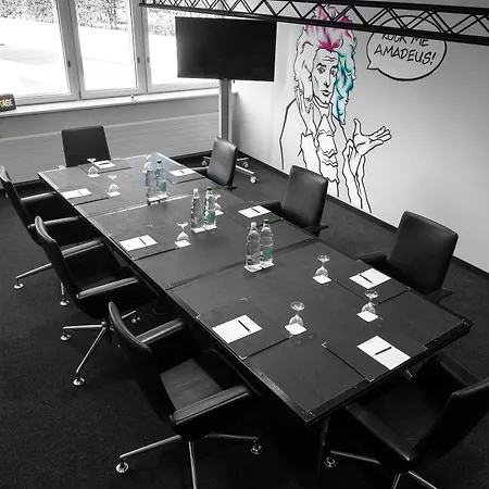 فندق راديسون بلو،