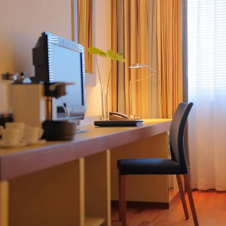 Hotel Radisson Blu Hotel, 4*