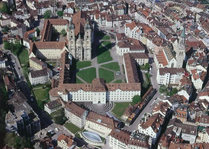 Radisson Blu Hotel, 4*